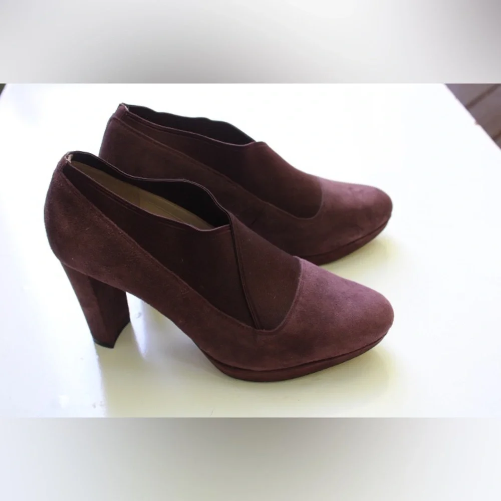 Clarks Kendra booties